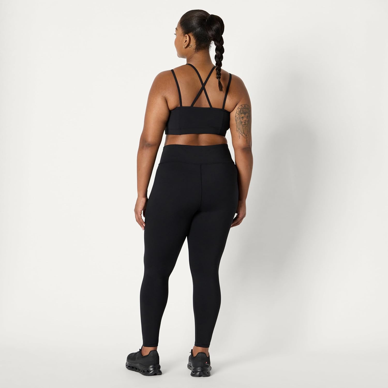 Thumbnail 6 de Amazon Essentials Damen Total Train Gym Workout Leggings – mittelhoher Bund, blickdicht, versteckte Taschen