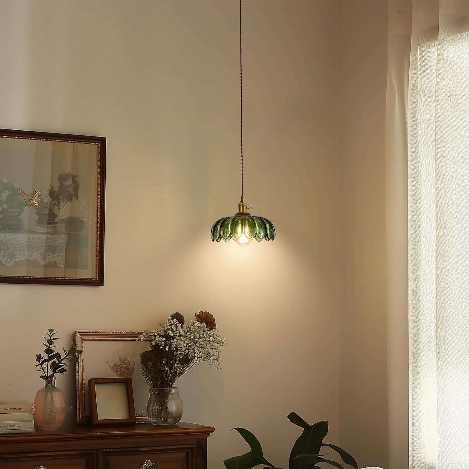 Detalle 2 de XZHGCEE 6202501 Green Glass Pendant Light, Retro Flower Shade, E26