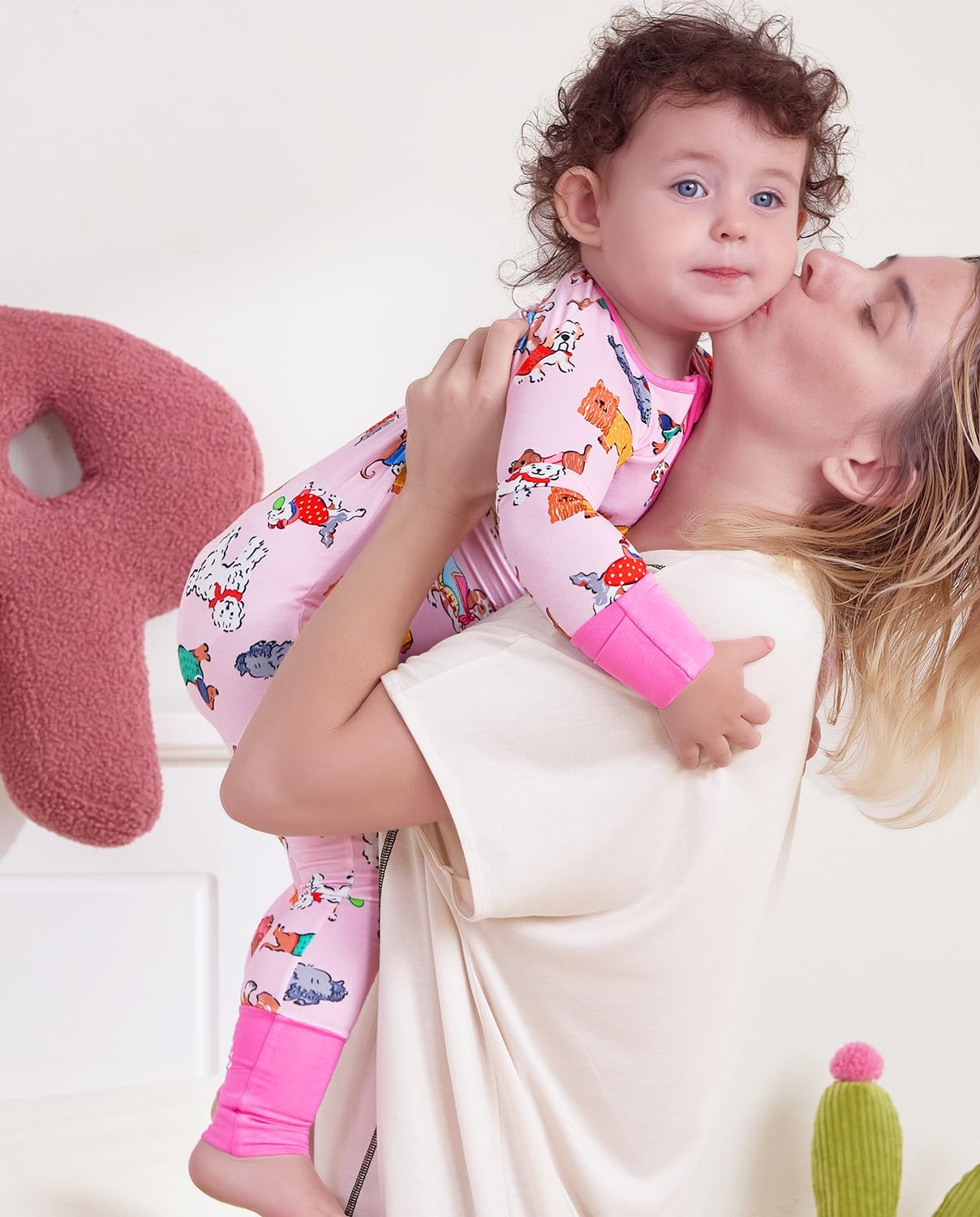 Detalle de babee Reshinee Bamboo Viscose Convertible Baby Footie Pajamas Zipper Onesie (0-24M)