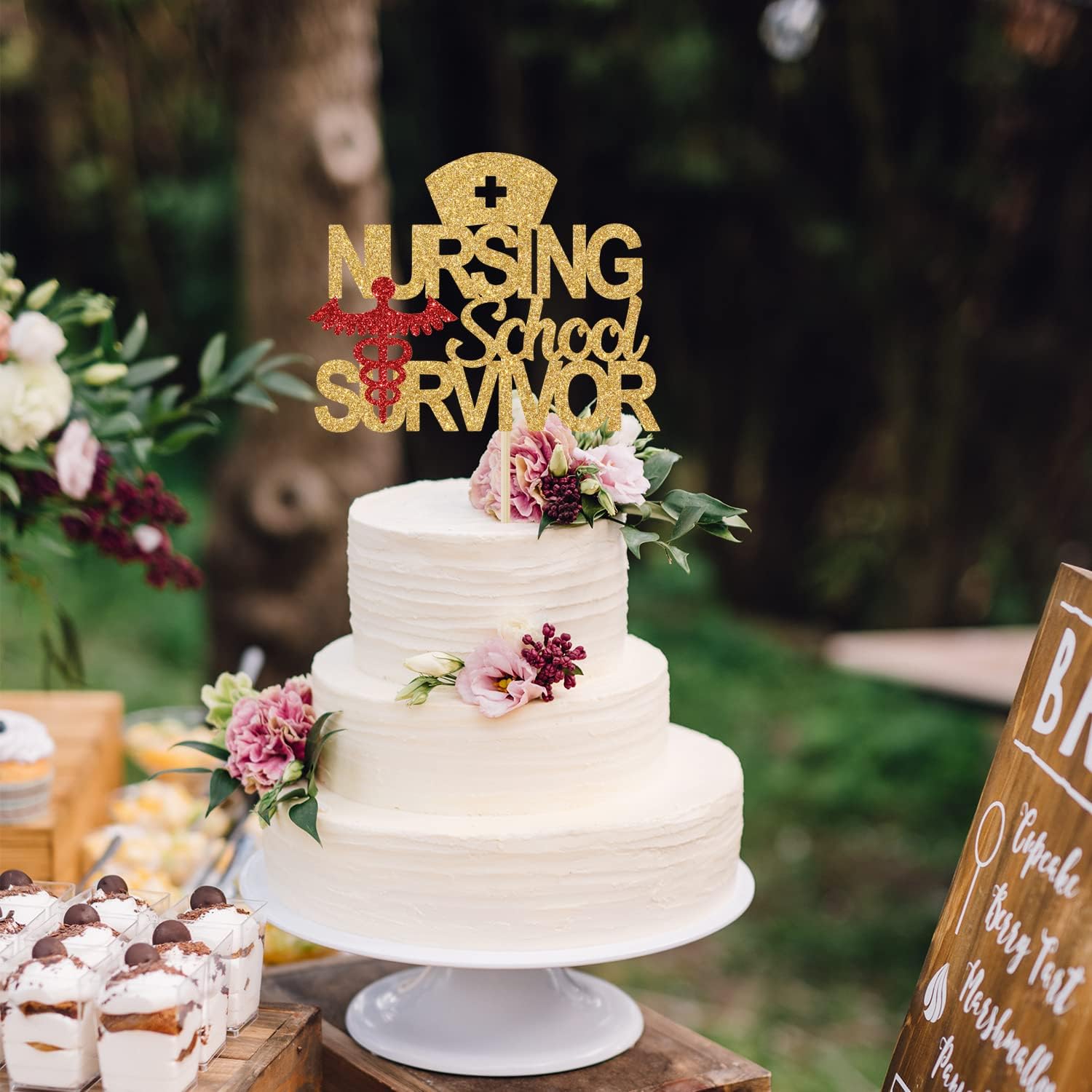 Detalle 2 de Nursing School Survivor Cake Topper, Gold Glitter
