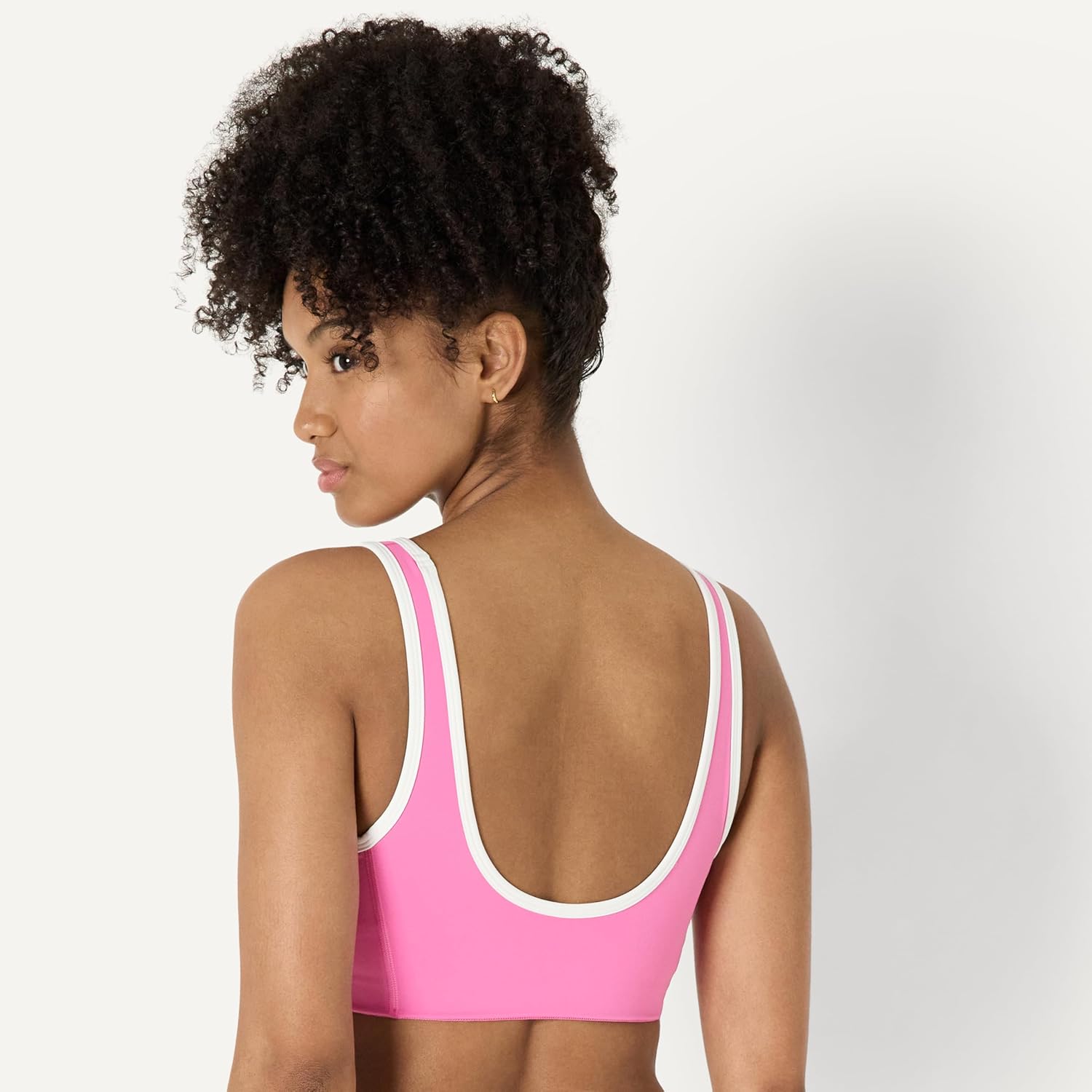 Thumbnail 2 de Amazon Essentials Women’s Active FormFlex Buttery Soft Light Support V-Neck Sports Bra with Contrast Trim