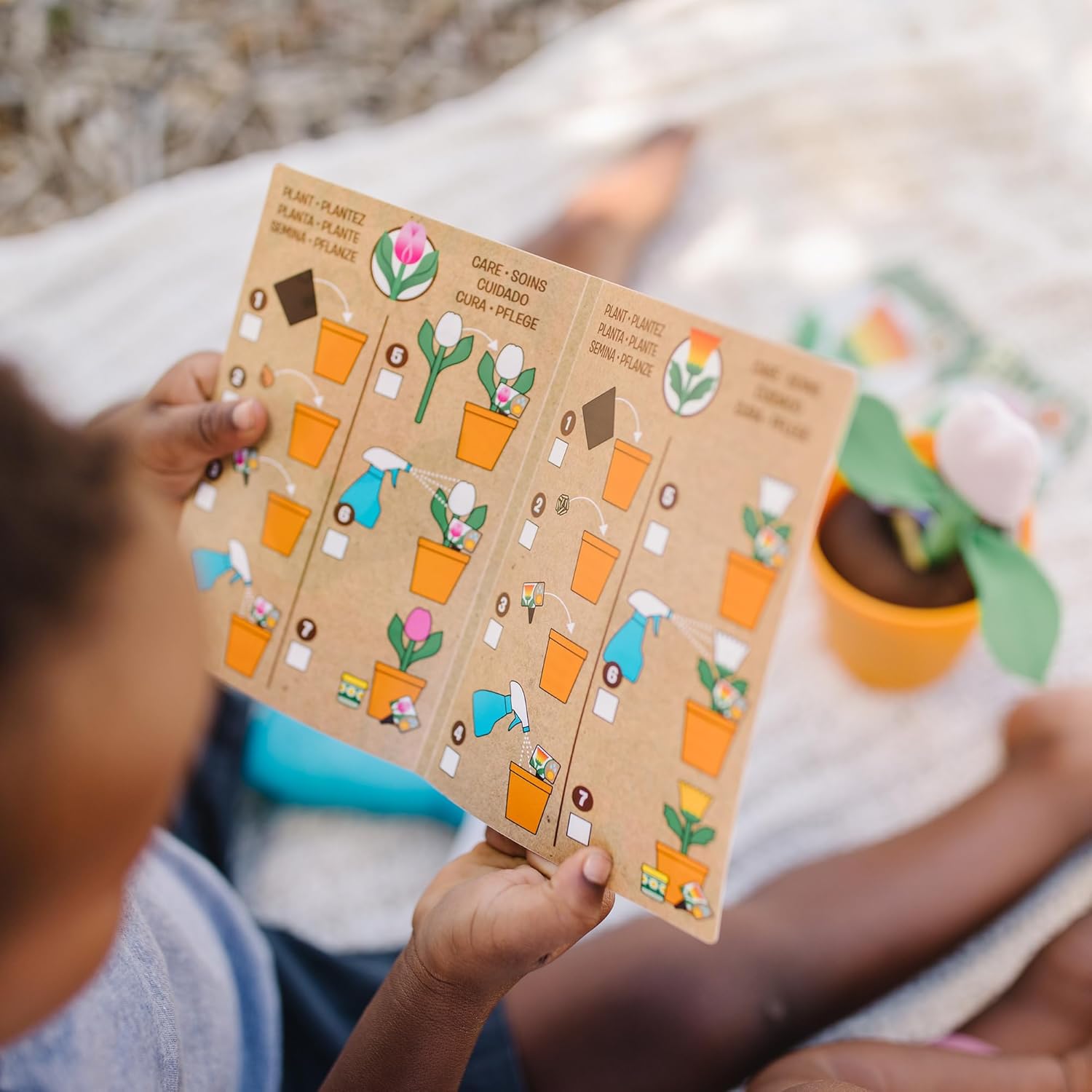 Thumbnail 6 de Melissa & Doug Let's Explore Juguete de Riego y Cambio de Color