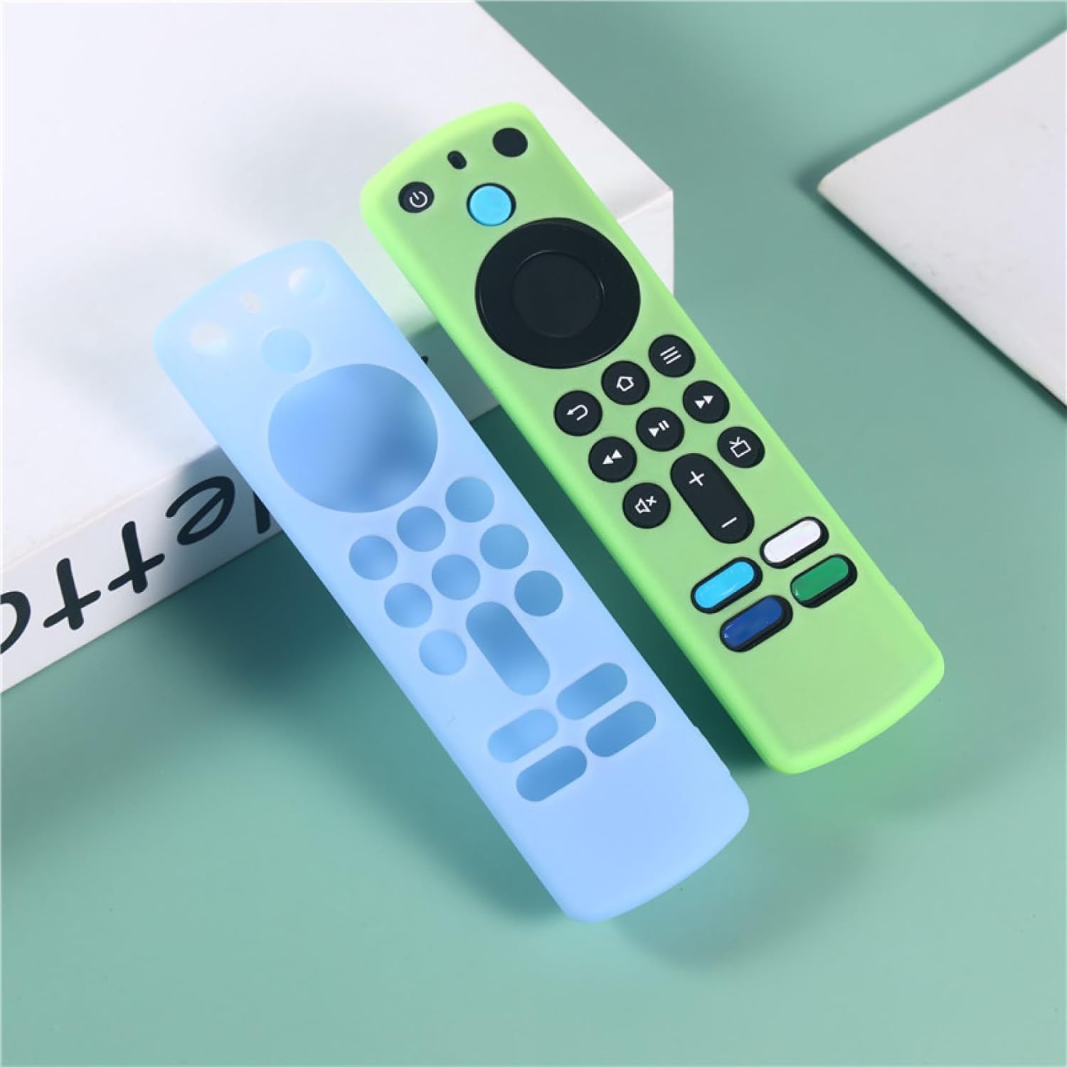 Detalle de Silicone Remote Case Replacement for 3rd Gen 4K/HD Streaming Remote – Glow Purple