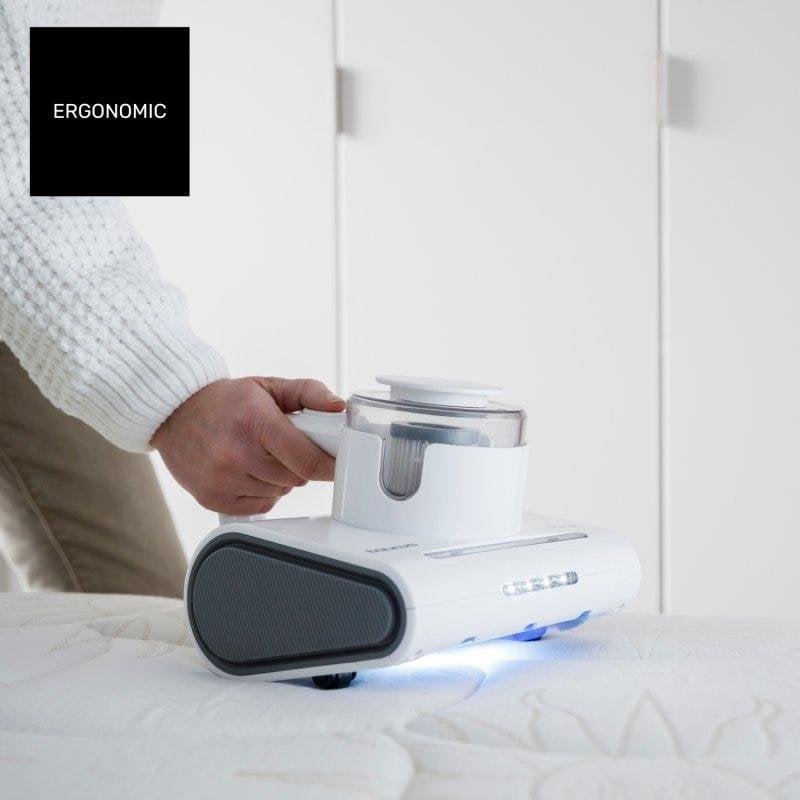Detalle de Aspirador de Tapicerías Taurus Textile Care 300 W: limpieza profunda con UV-C y cepillo de silicona