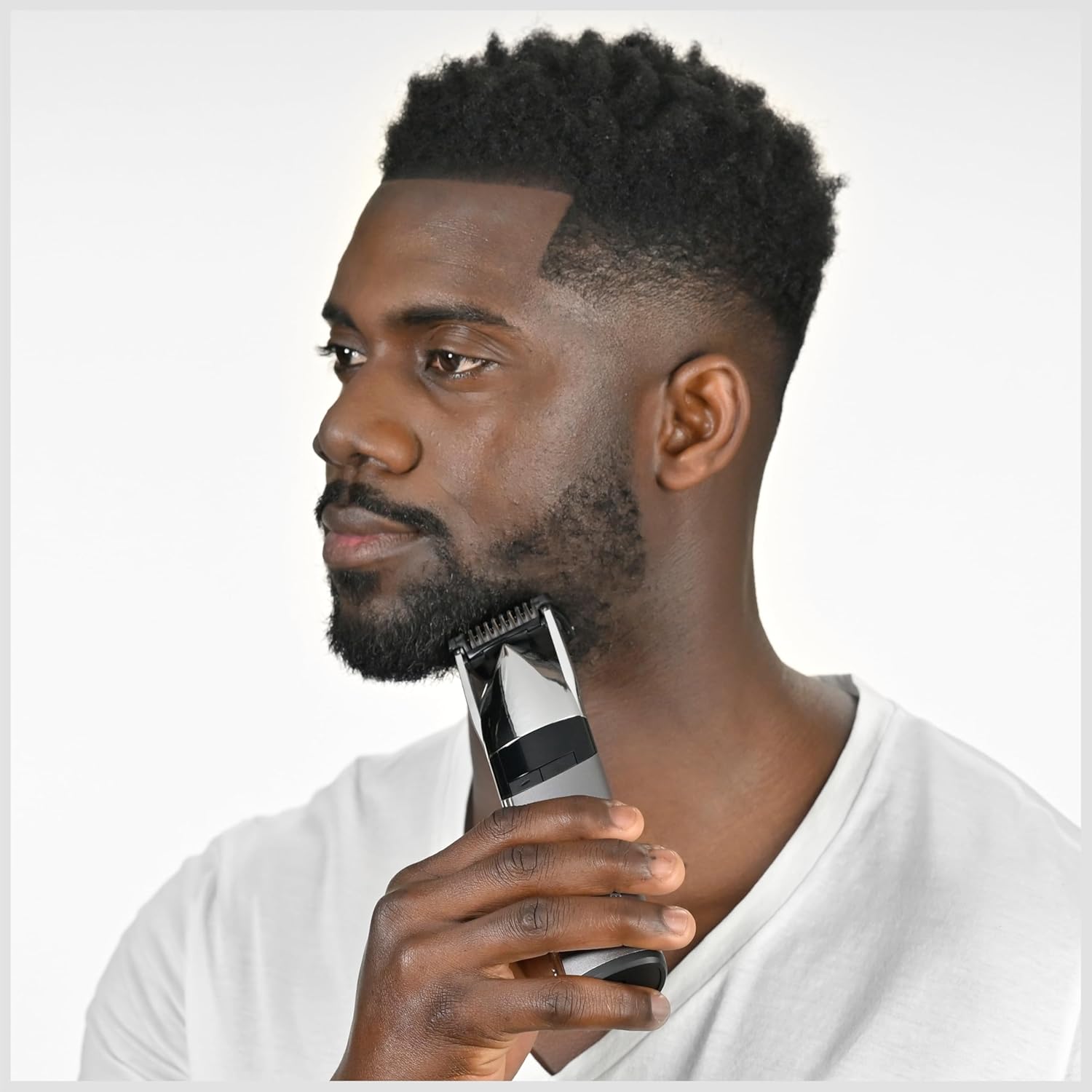 Detalle de BaByliss Super-X Stubble Trimmer – Waterproof Grooming Tool with Japanese Steel Blades
