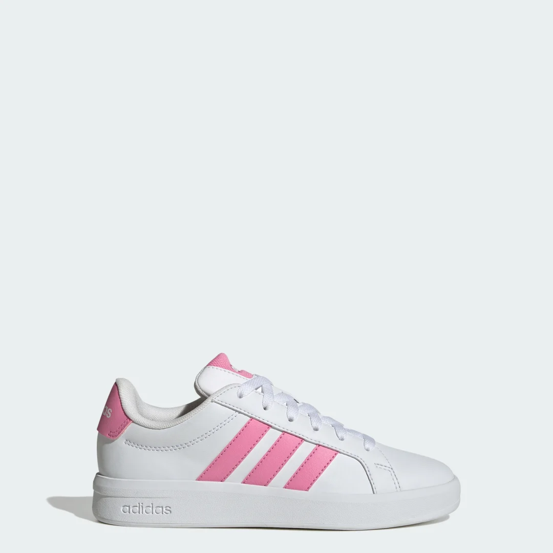 Detalle de Zapatilla Grand Court 3.0 Junior de Adidas – comodidad y estilo para jóvenes