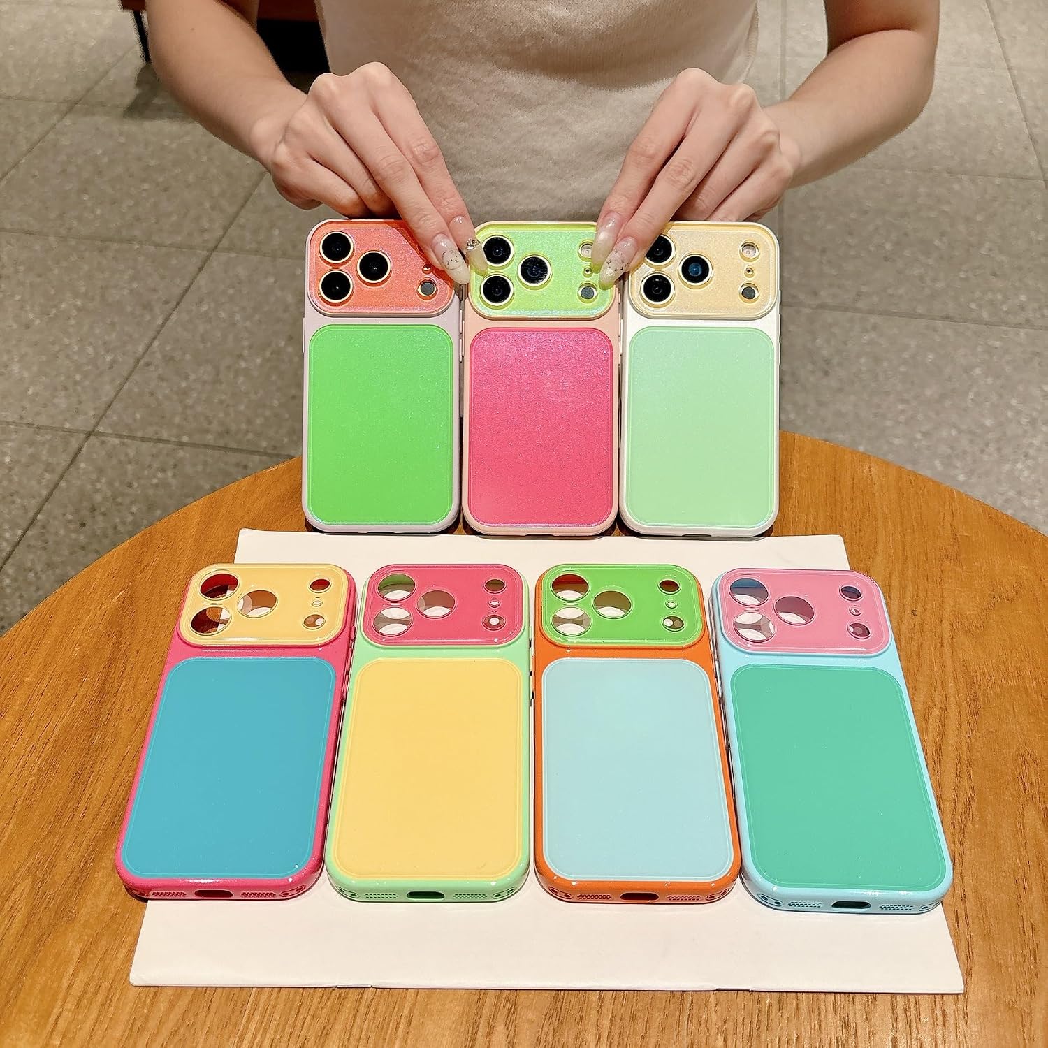 Detalle de CHICLADY iPhone 17 Pro Max Case