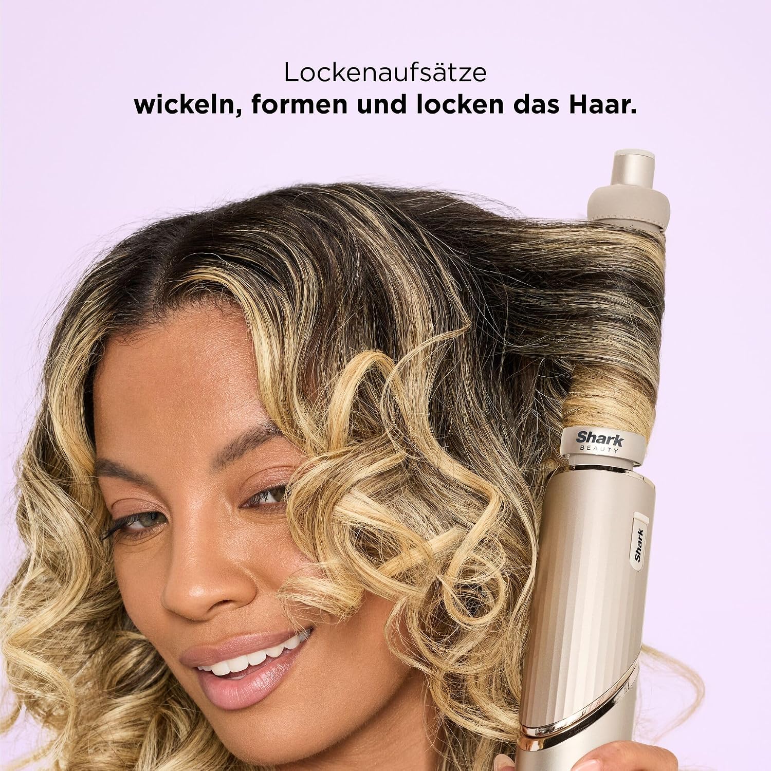 Detalle de Shark FlexStyle 5-in-1 Luftstyler & Haartrockner inkl. Auto-Wrap-Lockenaufsatz – Champagner