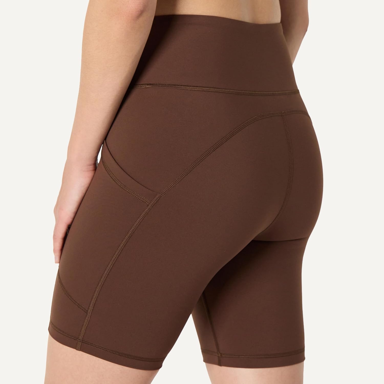 Detalle de Amazon Essentials Women's Active Total Train High-Waist 7” Gym Shorts with Pockets