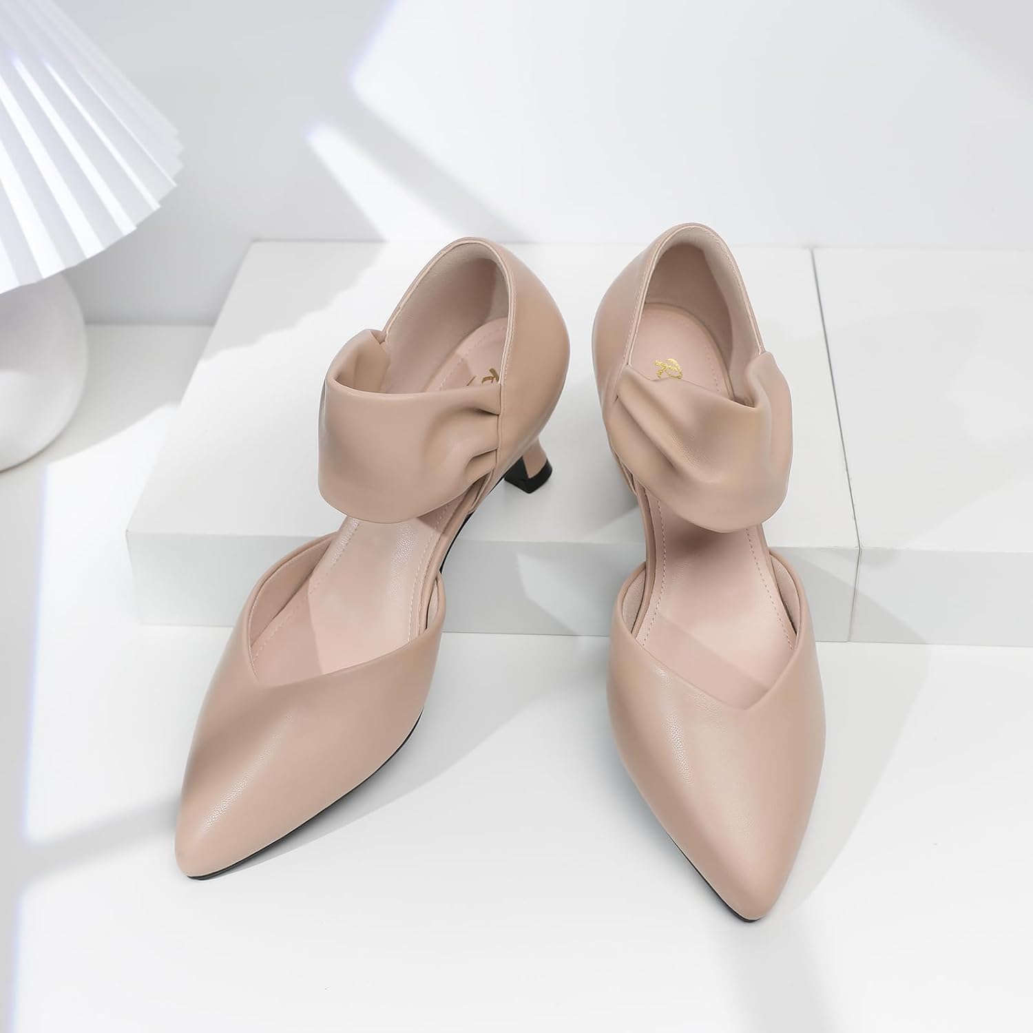 Thumbnail 6 de RIBONGZ Kitten Heels for Women: Closed Toe, Comfortable 2.4-Inch Pumps