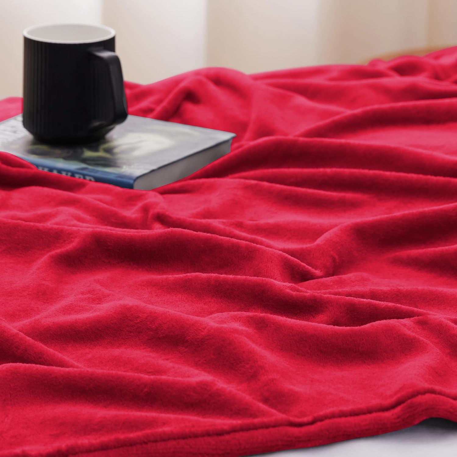 Thumbnail 3 de WAVVE Red Fleece Blanket Sofa Throw (4ft x 5ft / 130x150 cm) – Fluffy Soft Warm Microfibre Polyester Throw