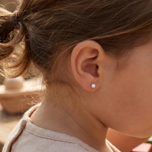 Detalle 2 de Time RoaD – Pendientes Niña de Oro 9K HIN00001/4