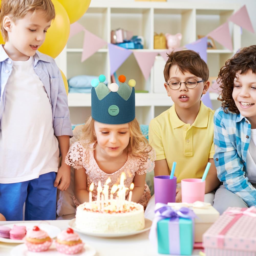 Detalle de URAQT verjaardagskroon voor kinderen, donkergroen, maat M met cijfers 0-9