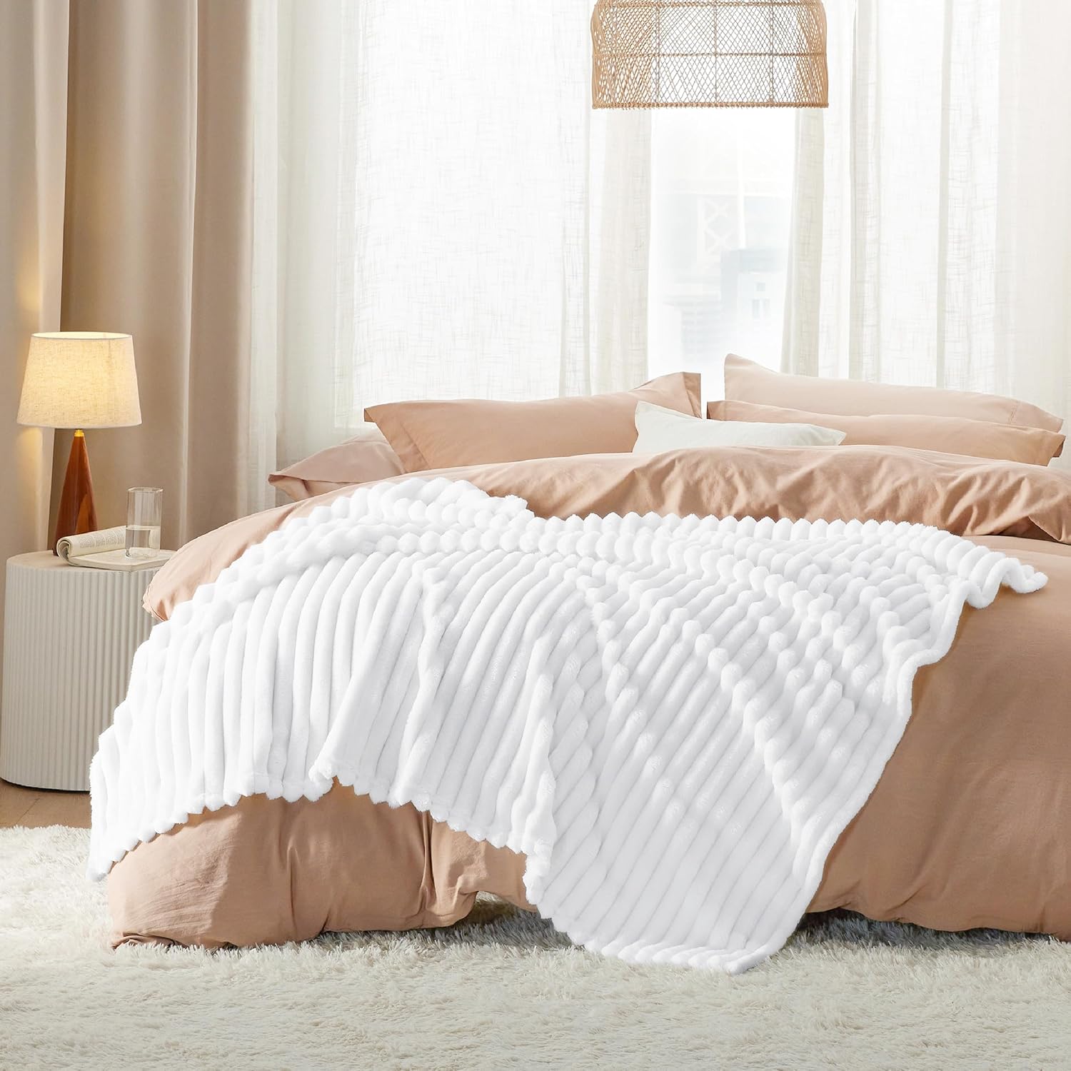Thumbnail 6 de Bedsure Kuscheldecke 130 x 170 cm Weiß