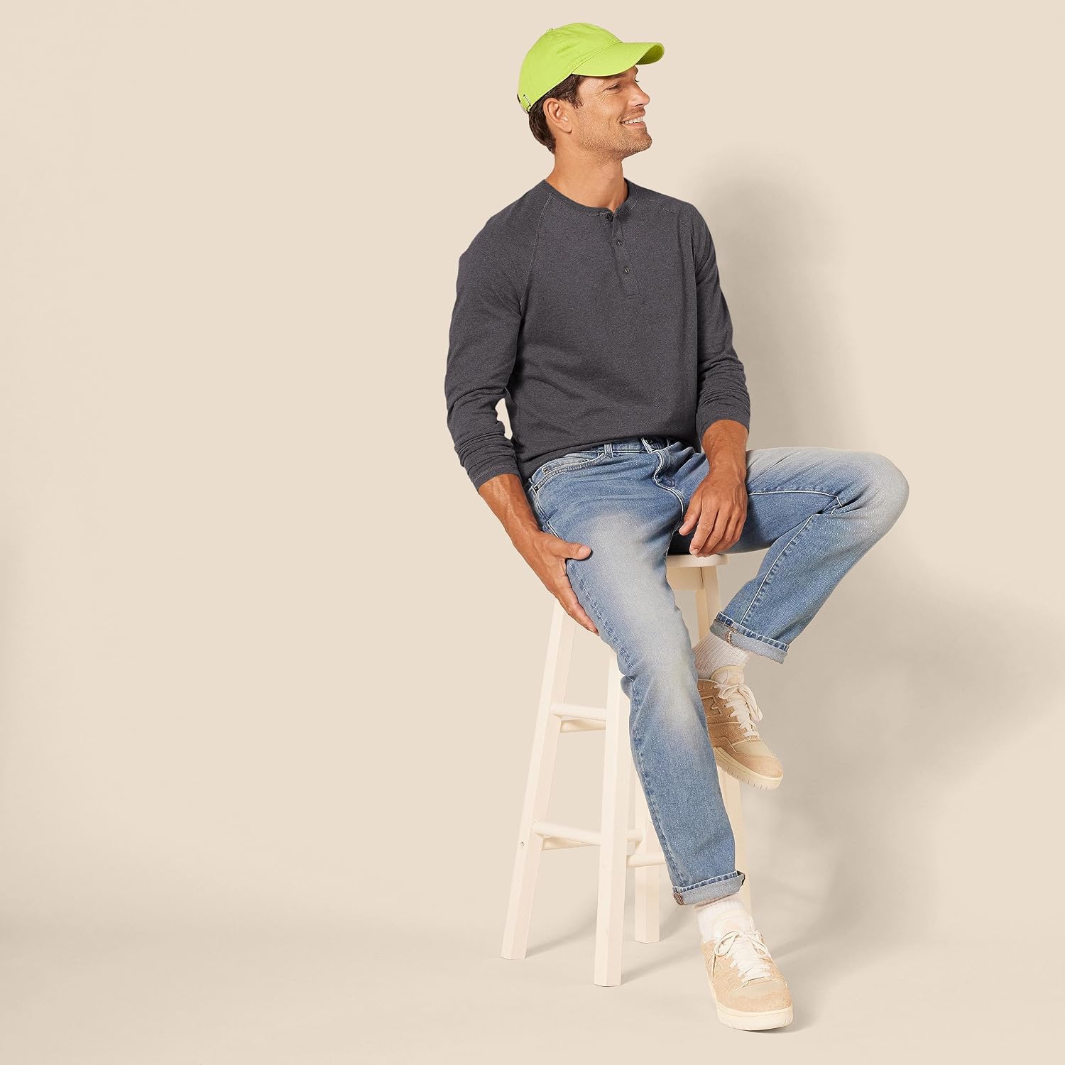 Detalle 1 de Amazon Essentials Men’s Slim-Fit Long-Sleeve Henley Shirt