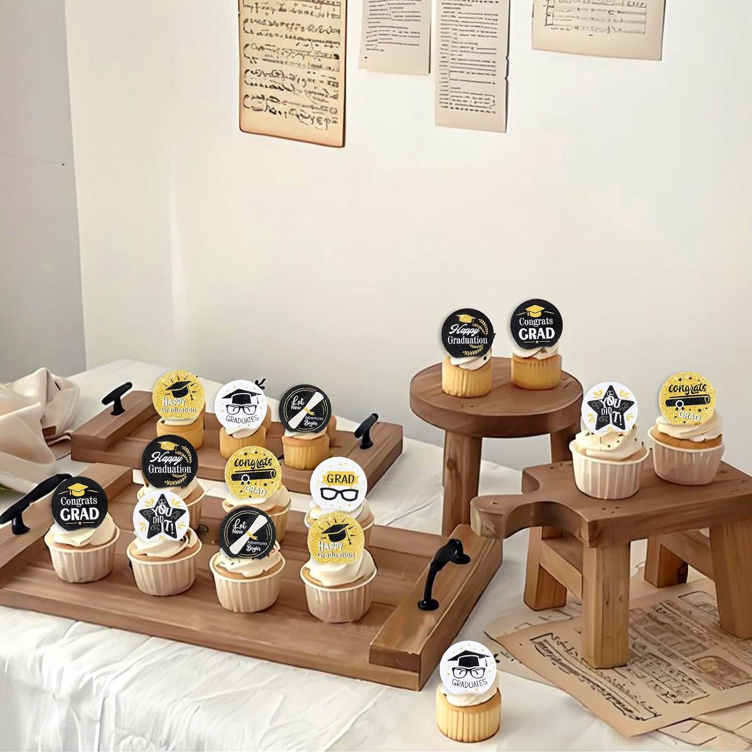 Detalle 2 de Keaziu 2026 Graduation Edible Cupcake Toppers, 40 Rice Paper Circles