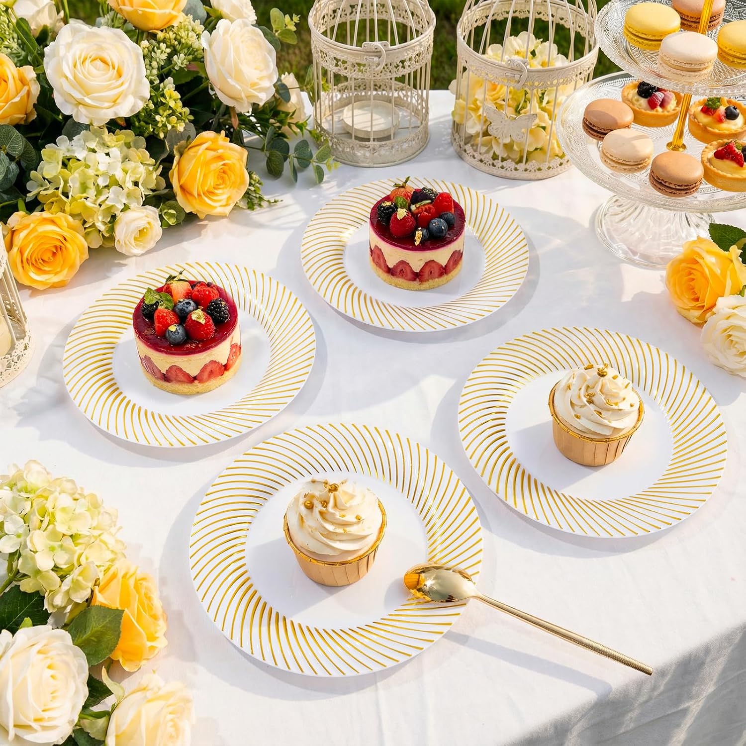 Detalle de Gold Plastic Dessert Plates, 7-Inch