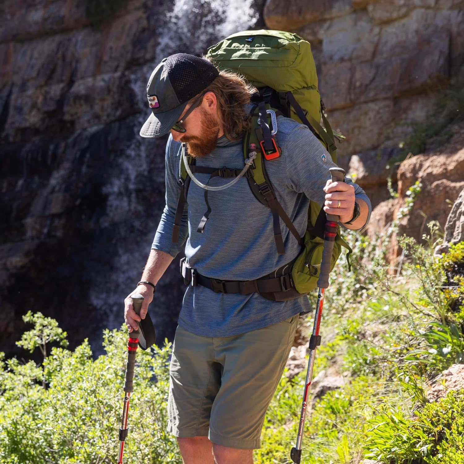 Detalle de Osprey Aether Men’s Backpack — adjustable fit with AirScape back panel for heavy loads
