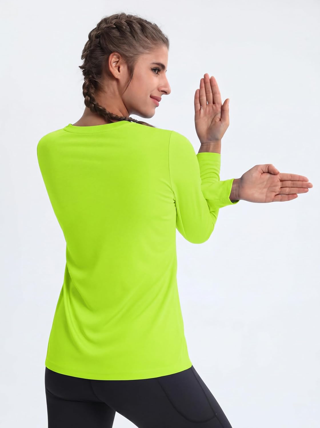 Detalle 2 de MAGCOMSEN Women's Long Sleeve Sun Shirt, UPF 50+, Quick-Dry V-Neck
