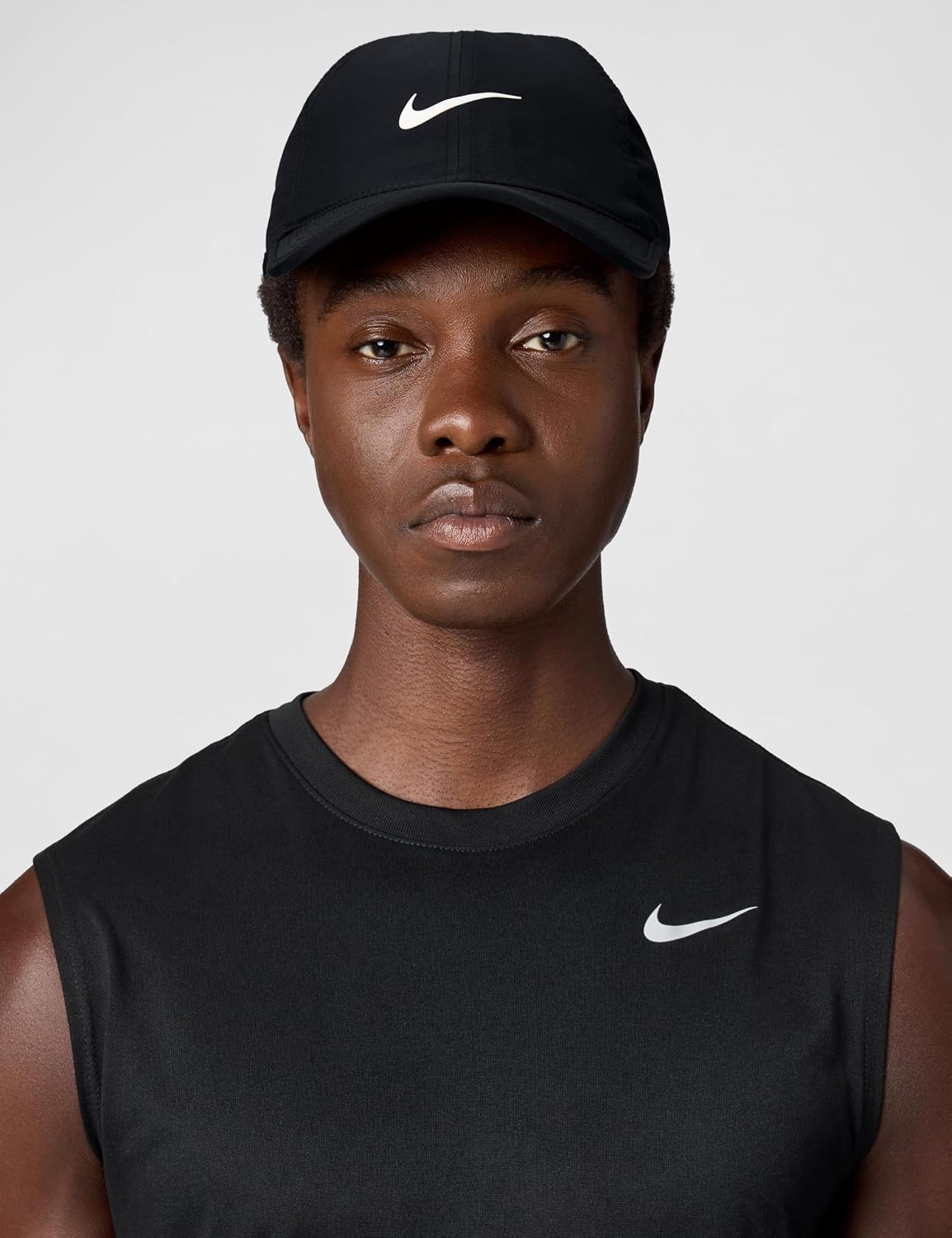 Detalle 2 de Nike Dri-FIT Club FB5682 – czapka z daszkiem Featherlight, 100% poliester
