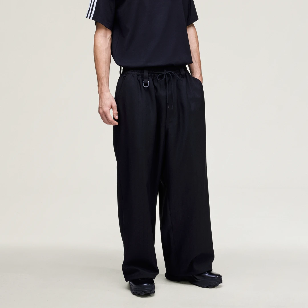Detalle de Pantalón con finas rayas Y-3 Sport Uniform de Adidas – Negro
