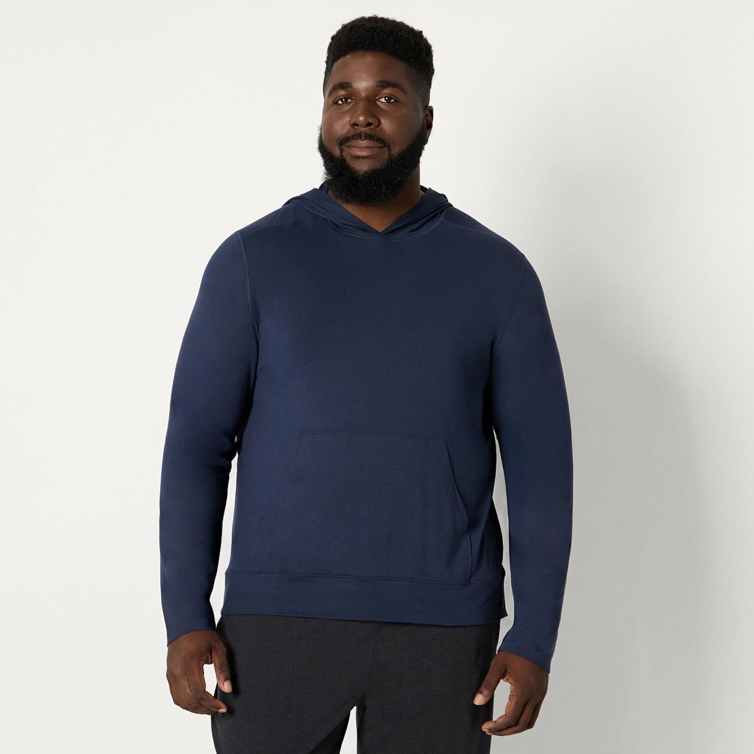 Thumbnail 5 de Amazon Essentials Men’s Athletic Soft Performance Lightweight Gym Hoodie Sweatshirt