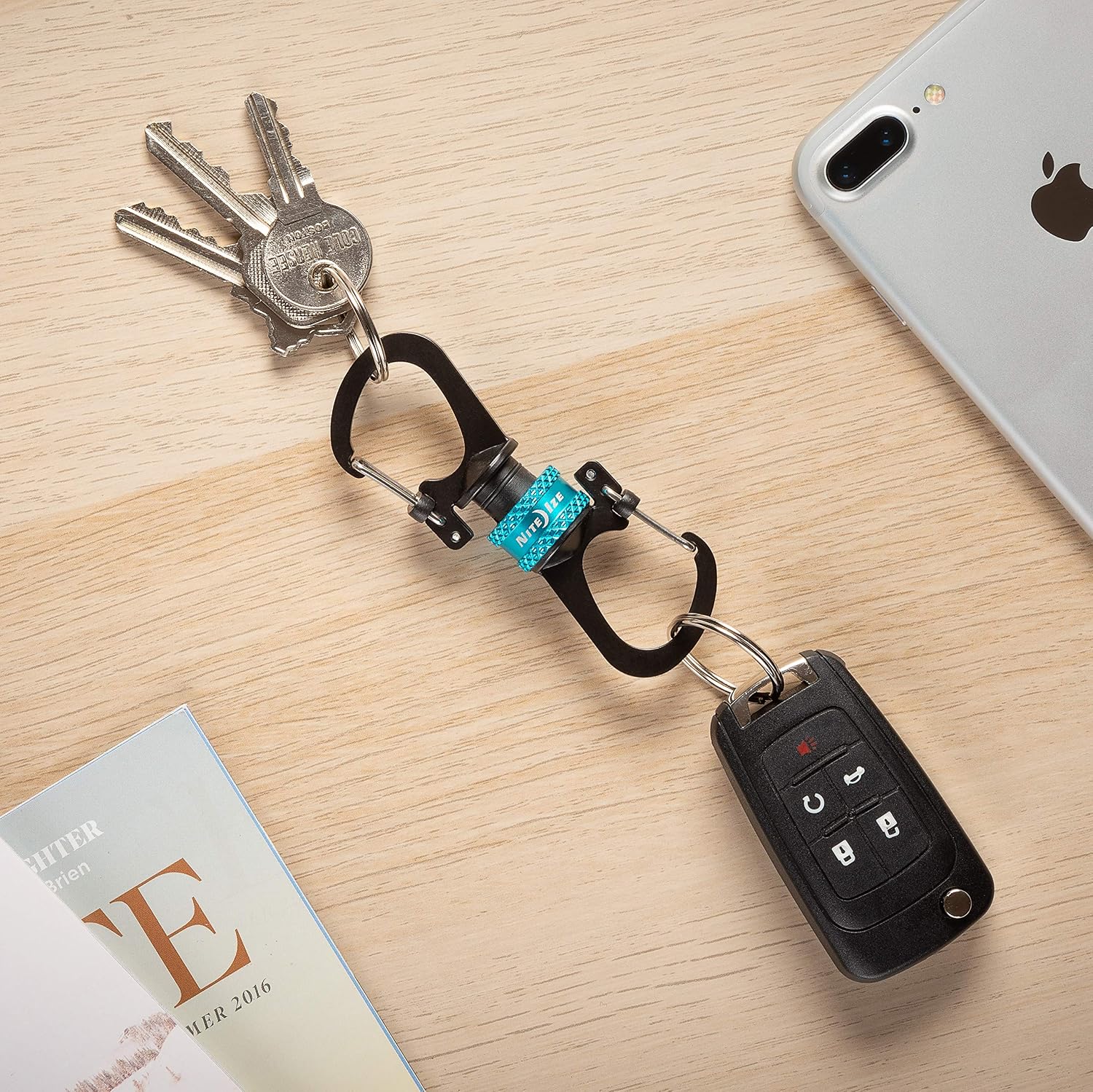 Detalle de NITEIZE 360°マグネット スライドロックカラビナー アルミニウム製キーホルダー