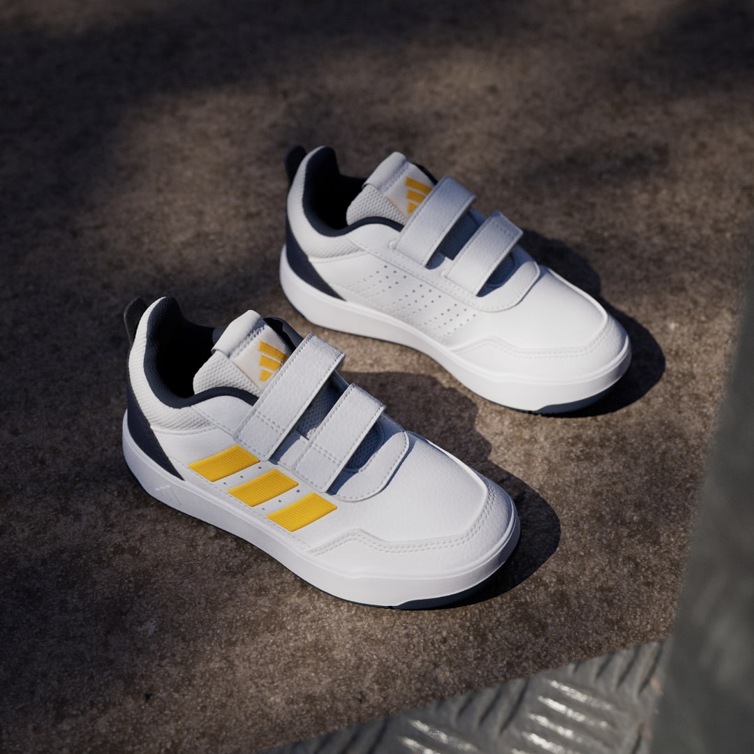 Detalle de Zapatilla Tensaur Sport 3.0 CF K de Adidas: opción fiable para entrenos diarios