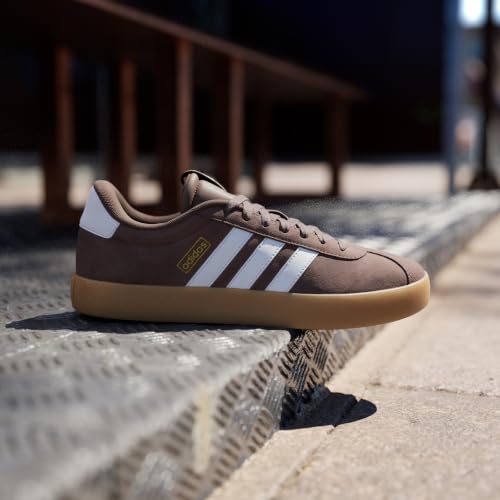 Detalle de Adidas Uomo VL Court 3.0 Shoes – Earth Strata / Cloud White / Gold Metallic, 43 1/3 EU