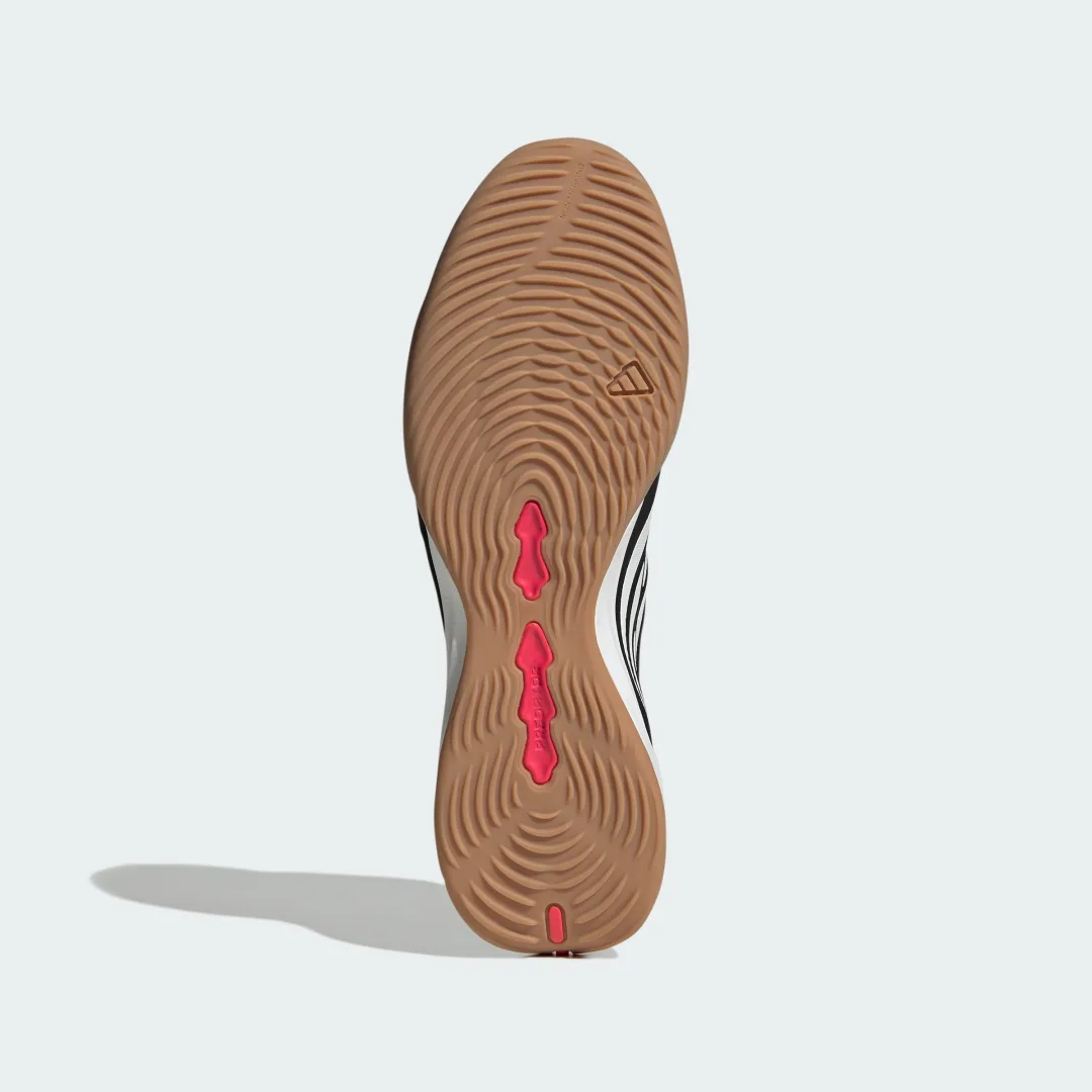 Detalle 2 de Adidas Predator League Indoor: zapatilla de fútbol con lengüeta plegable, diseñada para pistas indoor