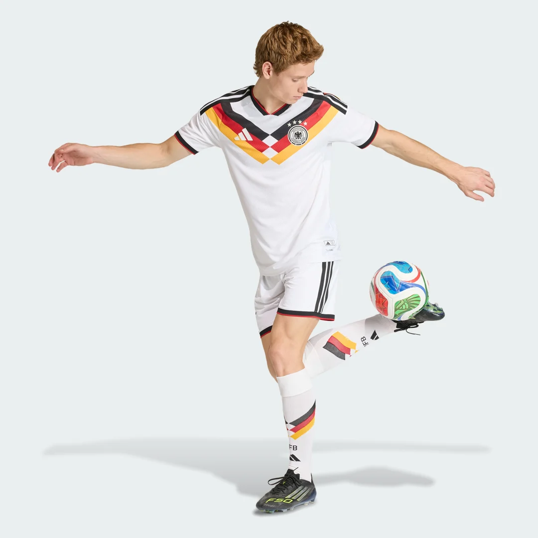 Detalle de Pantalón corto de la primera equipación de Alemania 26 Oficial de Adidas – color blanco