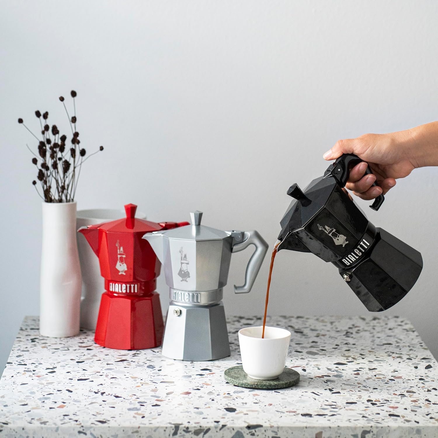 Detalle de Bialetti モカエクスクルーシブ ブラック 6カップ用 直火式モカポット、アルミ製・250ml
