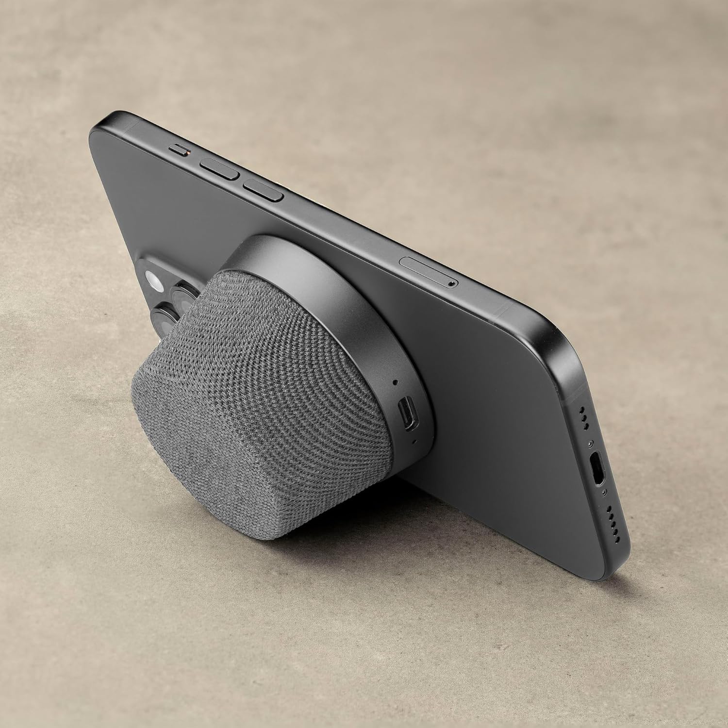 Thumbnail 1 de Cellularline Bluetooth MAG Lautsprecher (Schwarz) – magnetischer Mini-Box für Smartphone-Audio