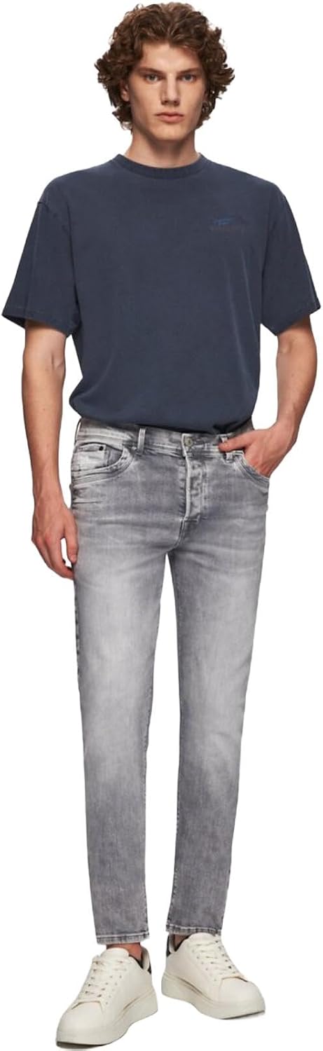 Detalle de LTB Jeans Uomo: versatilità e denim dallo stile contemporaneo