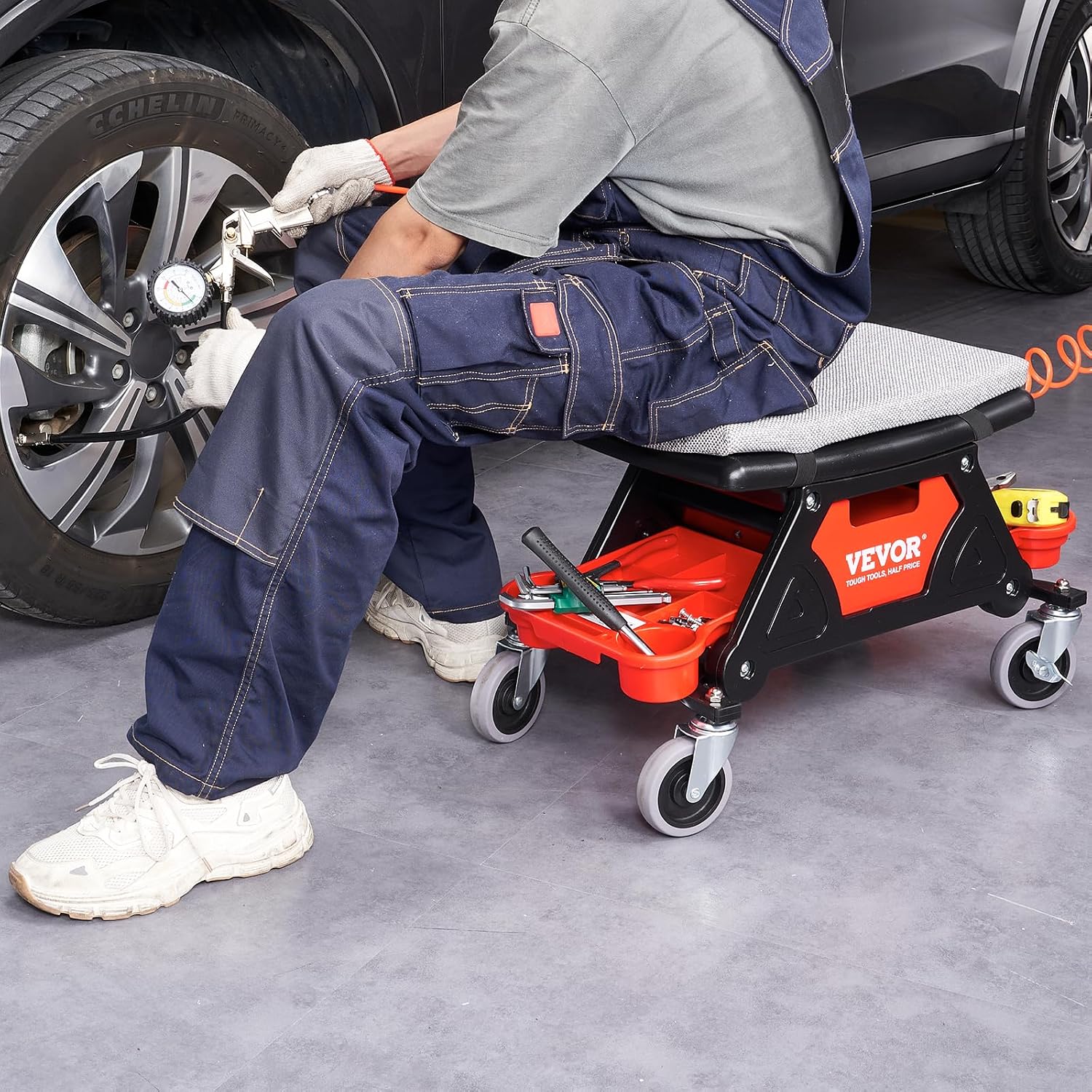 Detalle 2 de VEVOR 300 LBS Capacity Garage Stool, Rolling Mechanic Seat with Tool Trays
