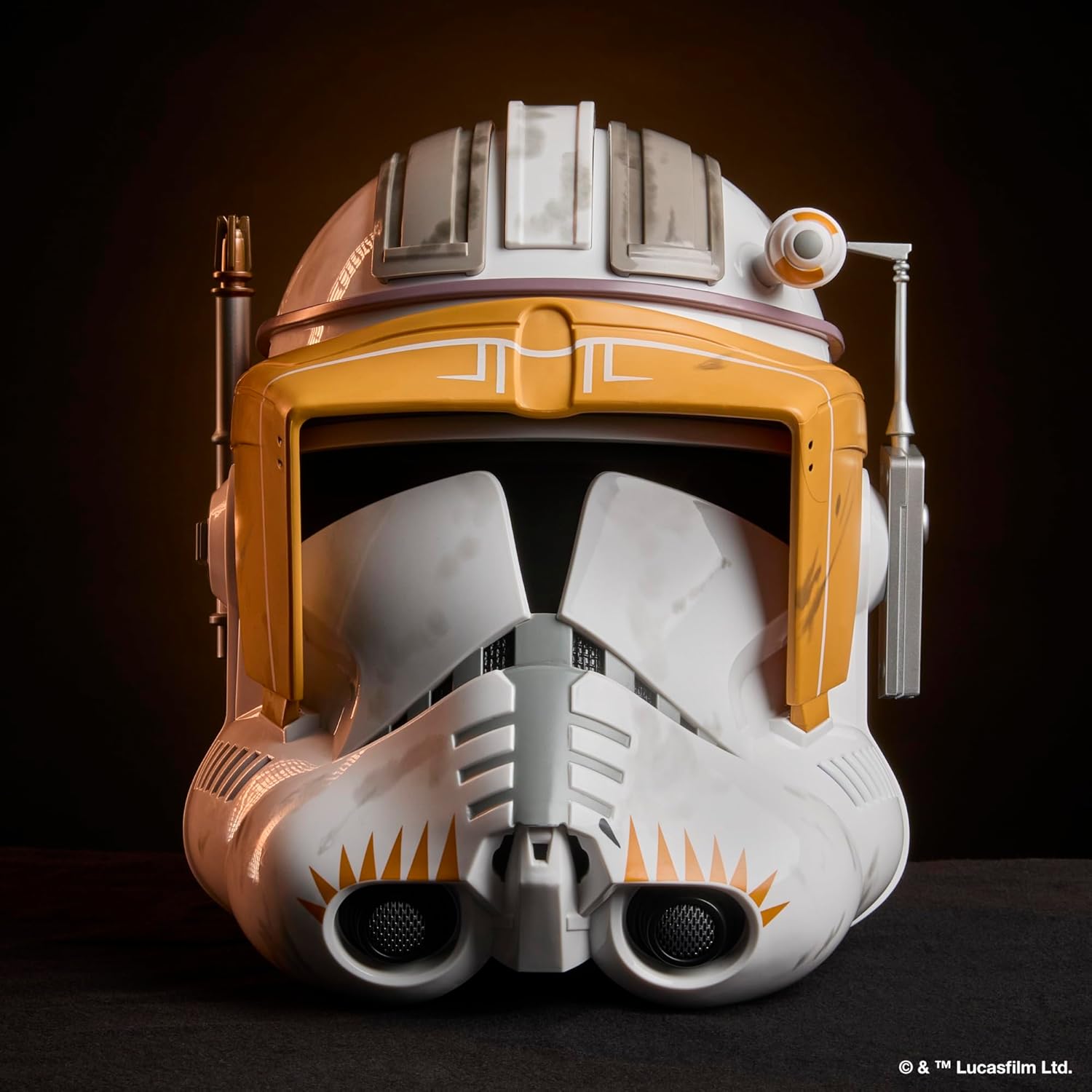 Detalle 2 de STAR WARS The Black Series Clone Commander Cody Electronic Helmet (Revenge of the Sith) - Premium Replica, Amazon Exclusive