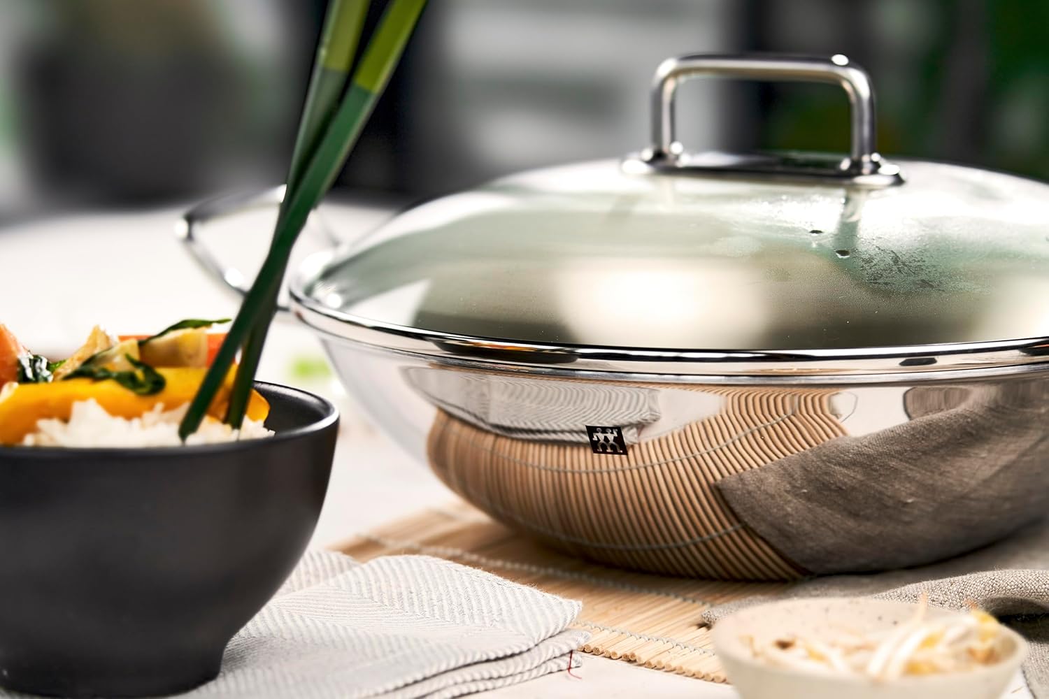 Thumbnail 5 de ZWILLING 40992-332-0 Wok Inducción con Tapa y Rejilla