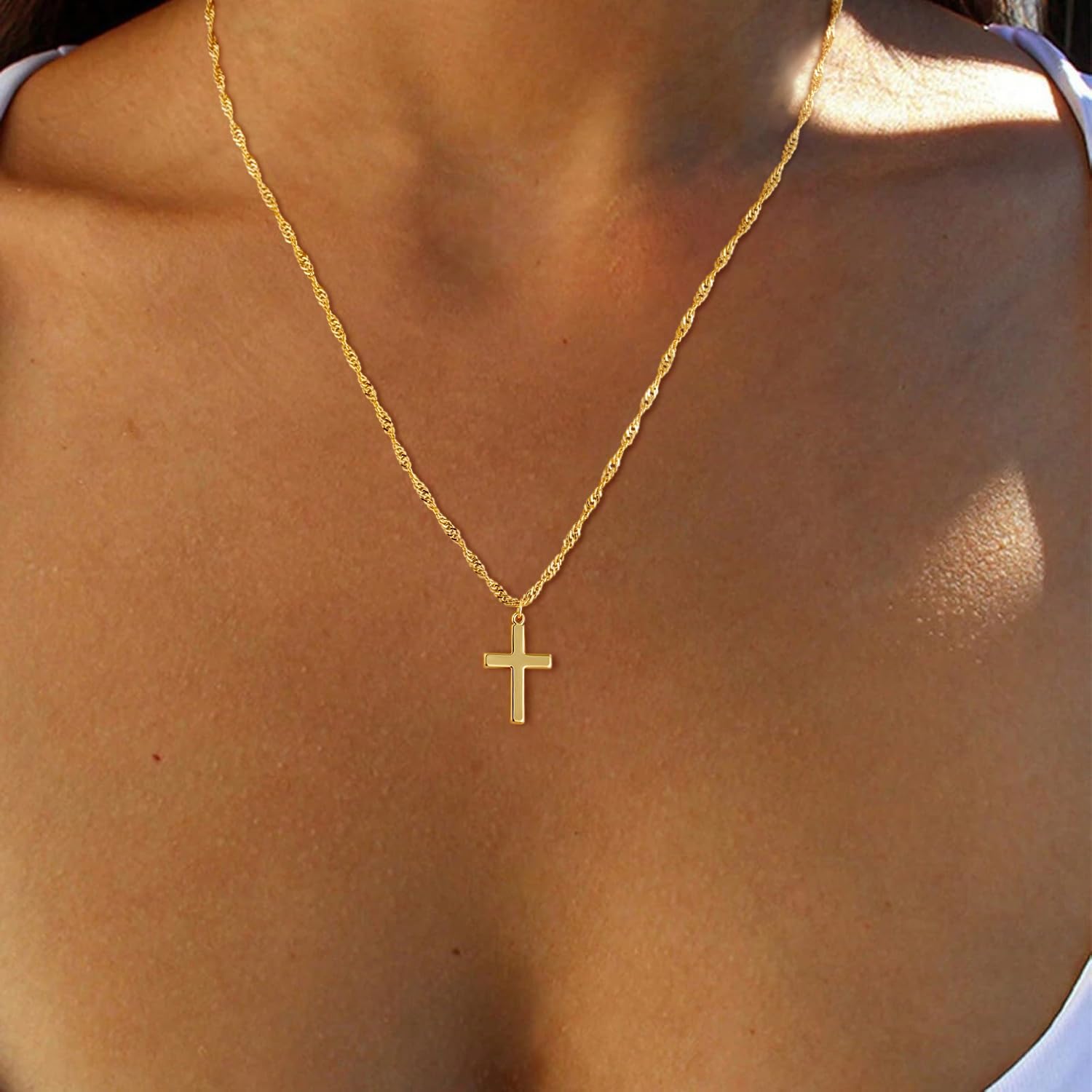 Detalle 1 de GRCLD Cross Necklace, Brass