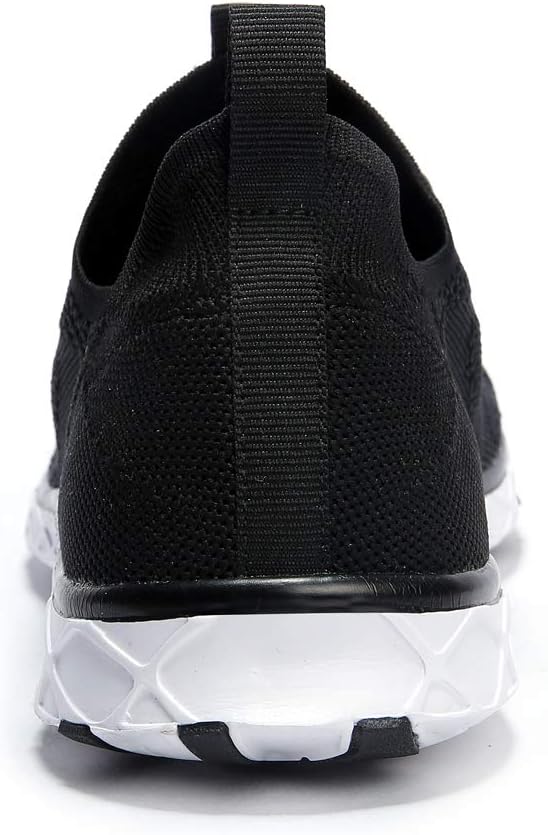 Detalle de DLGJPA Men’s Lightweight Quick-Drying Aqua Water Shoes (No-Lace, Water Grip Traction)