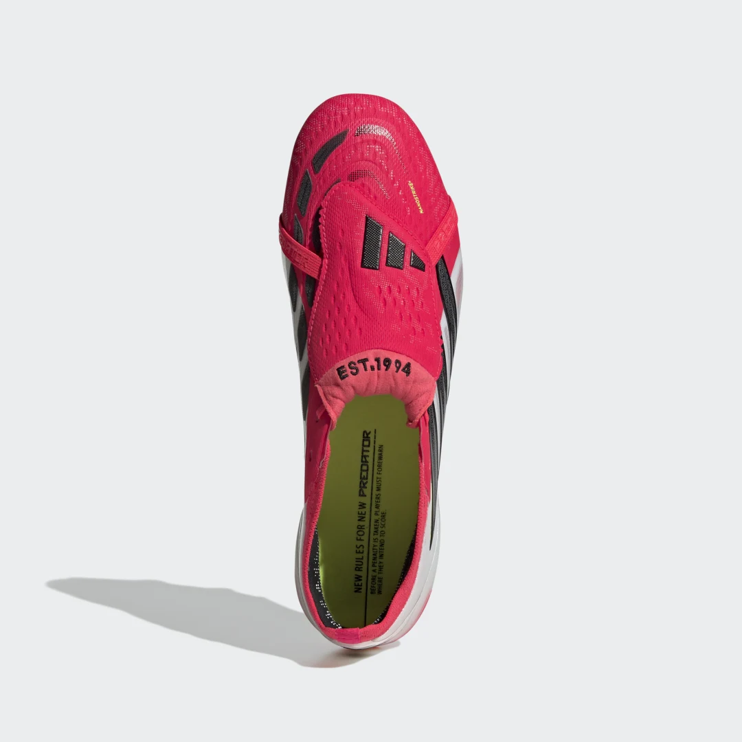 Detalle de Adidas PREDATOR ELITE, bota de fútbol roja para césped natural seco