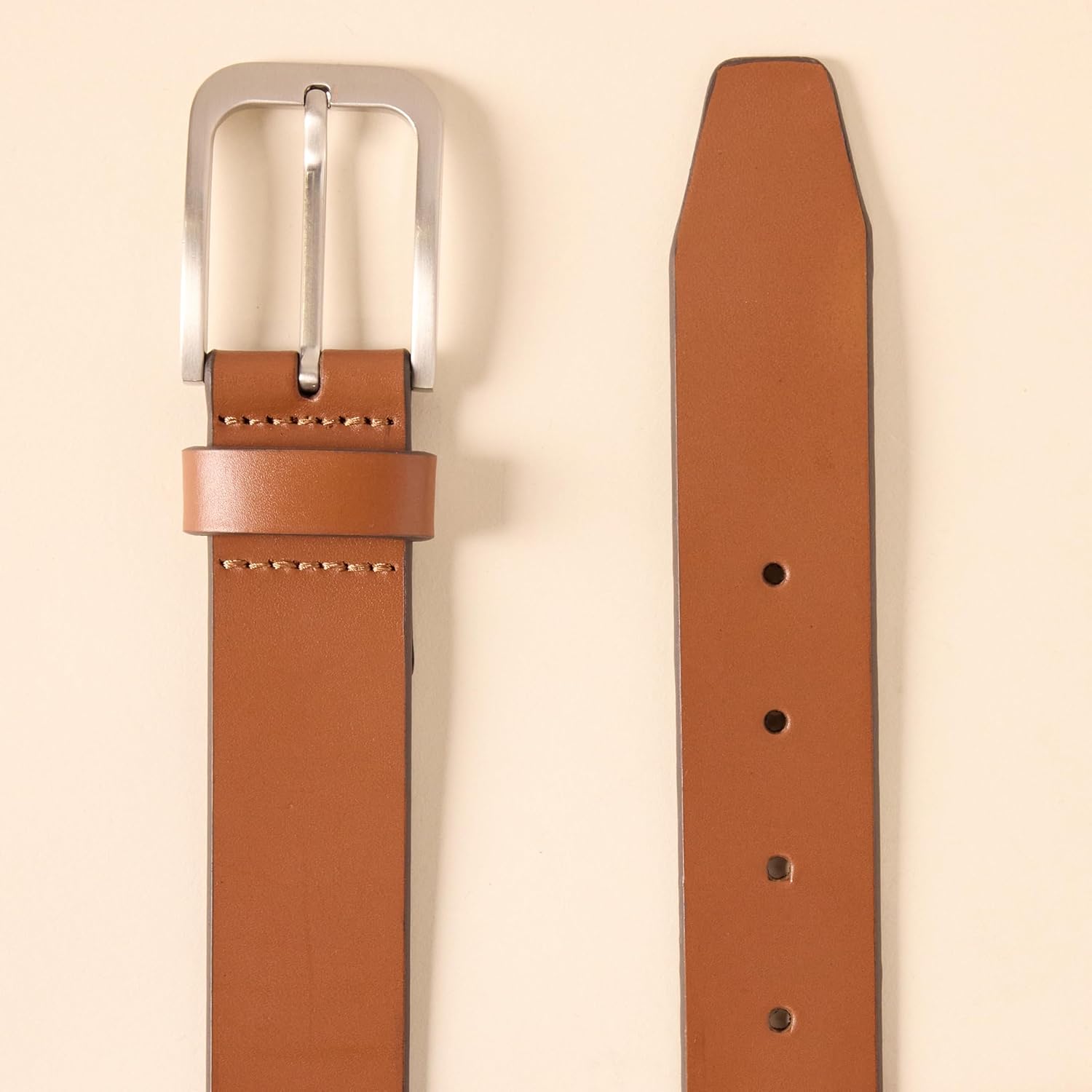 Thumbnail 2 de Amazon Essentials Men's Classic Jean Leather Belt