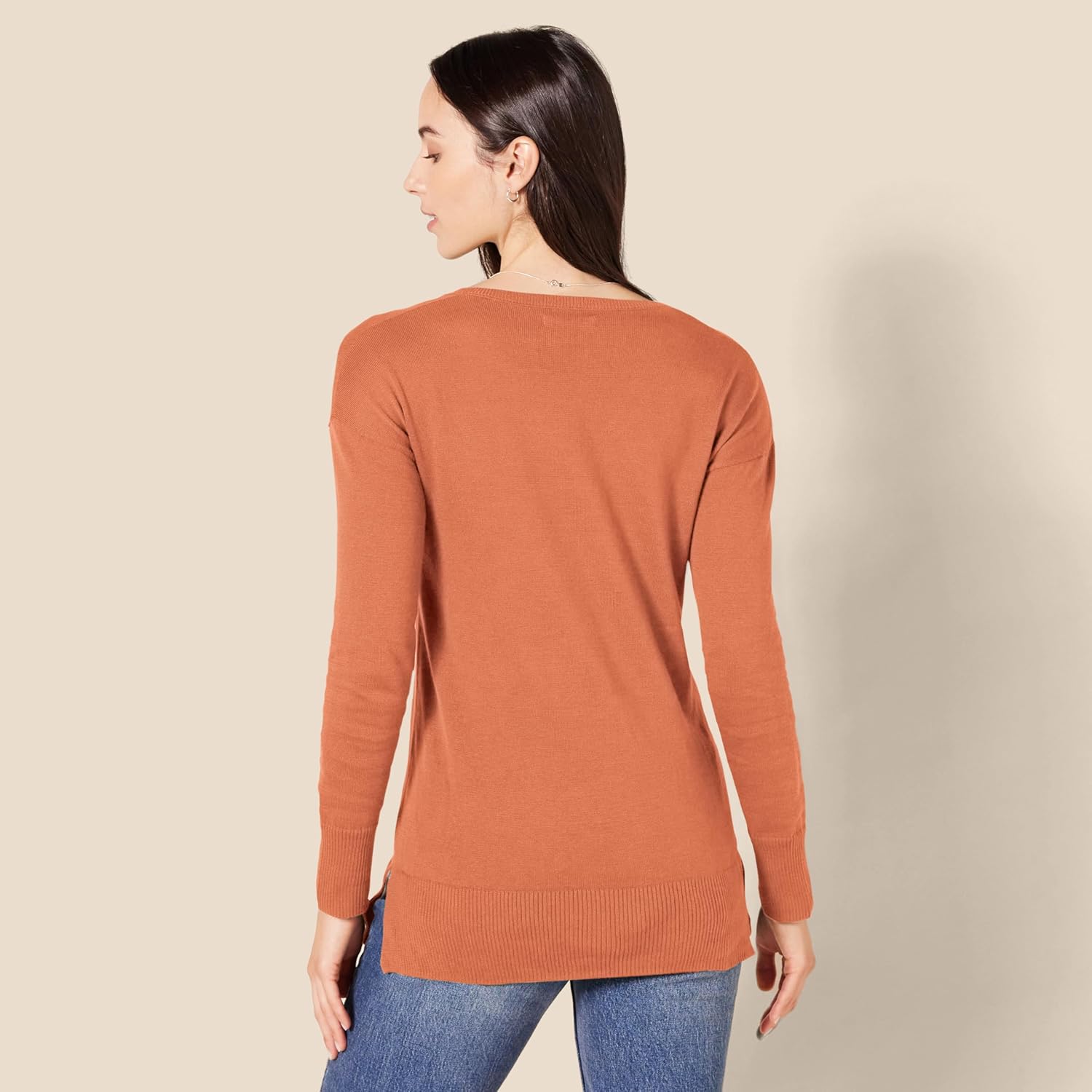 Thumbnail 1 de Amazon Essentials Damen Tunika-Pullover mit V-Ausschnitt und langen Ärmeln – leichter Baumwollmix (auch in Übergröße)