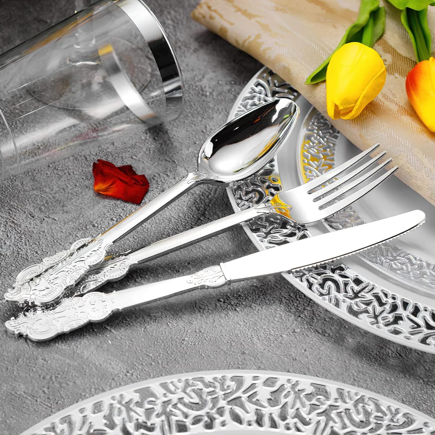Detalle de Mdtrade WT-00366 150-Piece Silver Plastic Dinnerware Set, BPA-Free