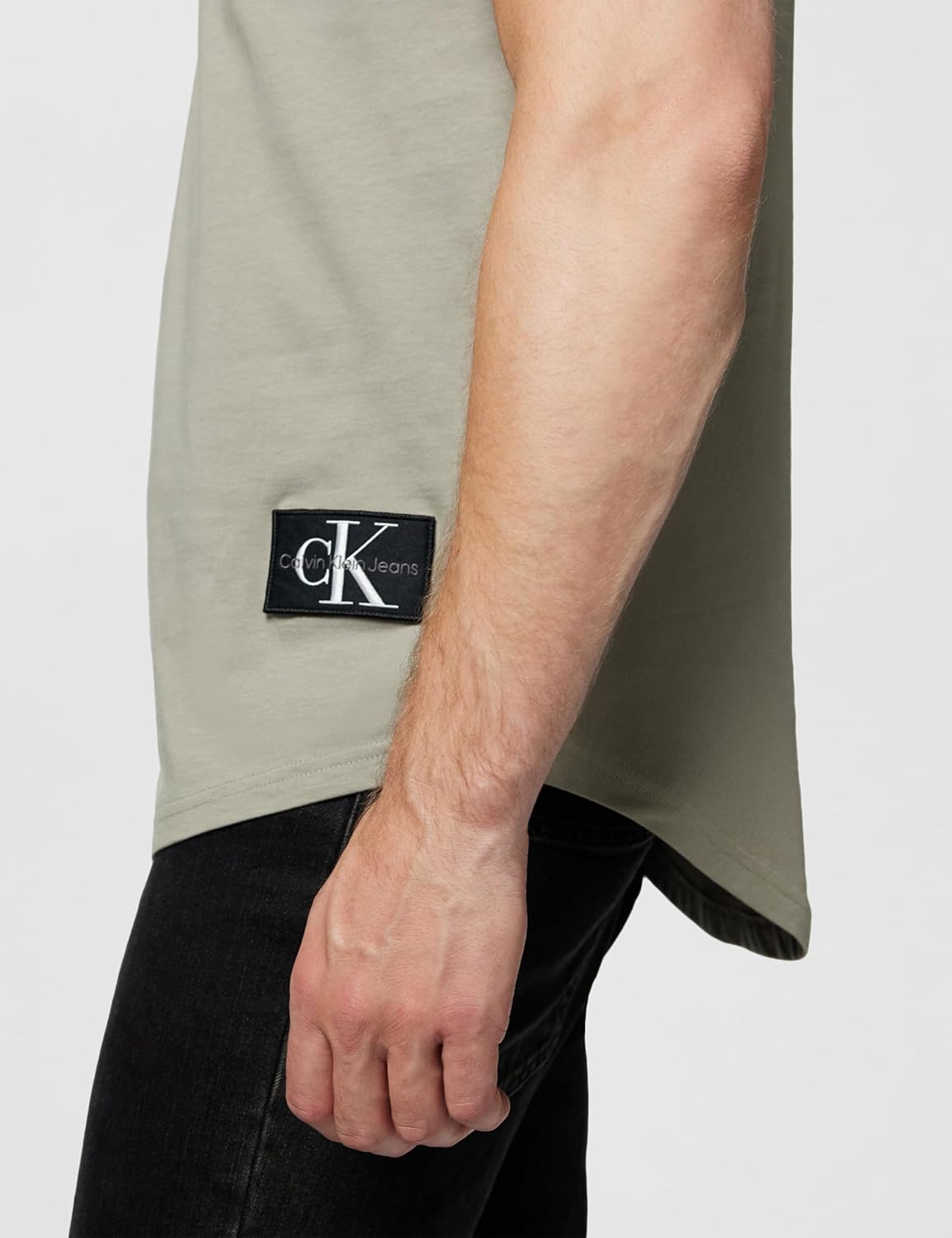 Thumbnail 4 de Calvin Klein Herren T-Shirt Kurzarm Badge Turn Up Sleeve Rundhalsausschnitt aus 100% Baumwolle