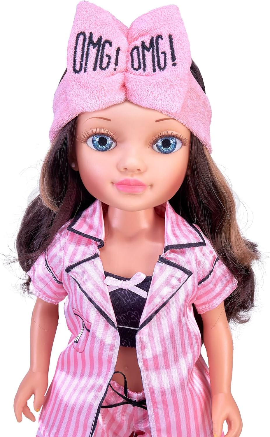 Detalle 2 de Nancy Beauty Fridge Famosa (NAC74000), frigorifero con accessori per trucco e routine beauty per bambine e bambini +3 anni