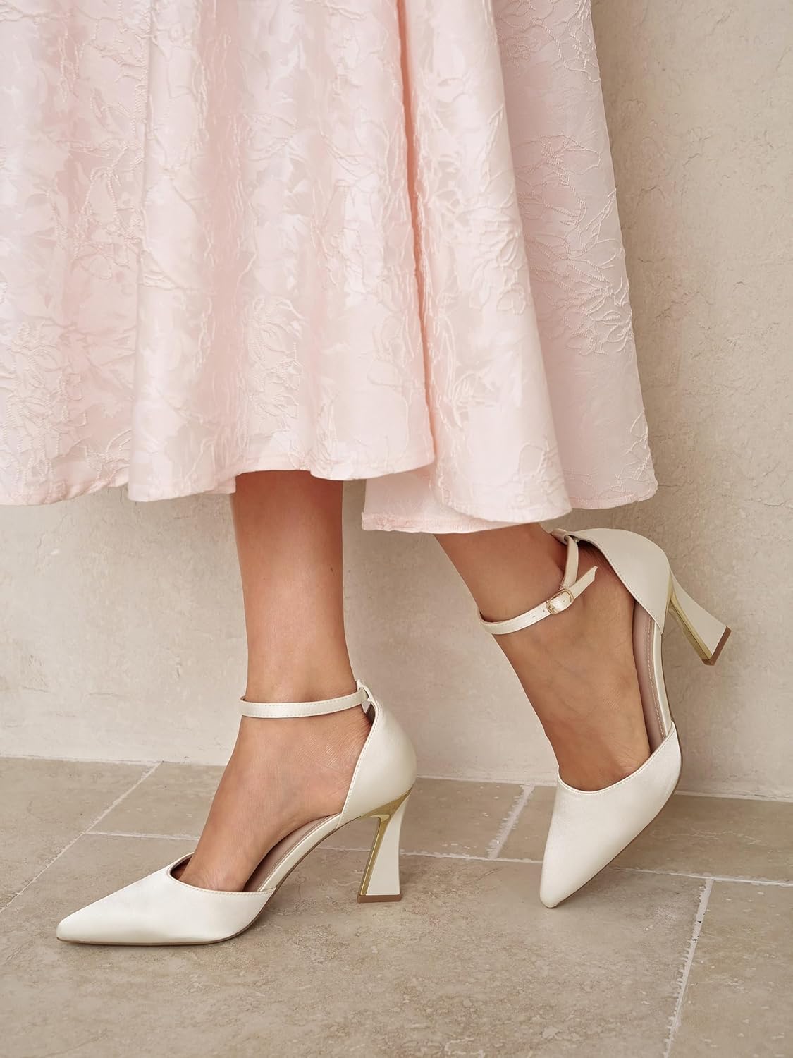 Thumbnail 3 de Juliet Holy Women's Pumps: Pointed Closed-Toe Heels with Ankle Buckle Strap
