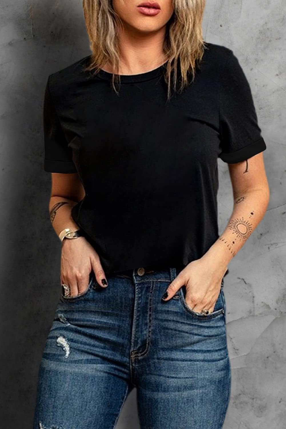 Detalle de T-shirt basique femme Suncife à manches courtes et col rond