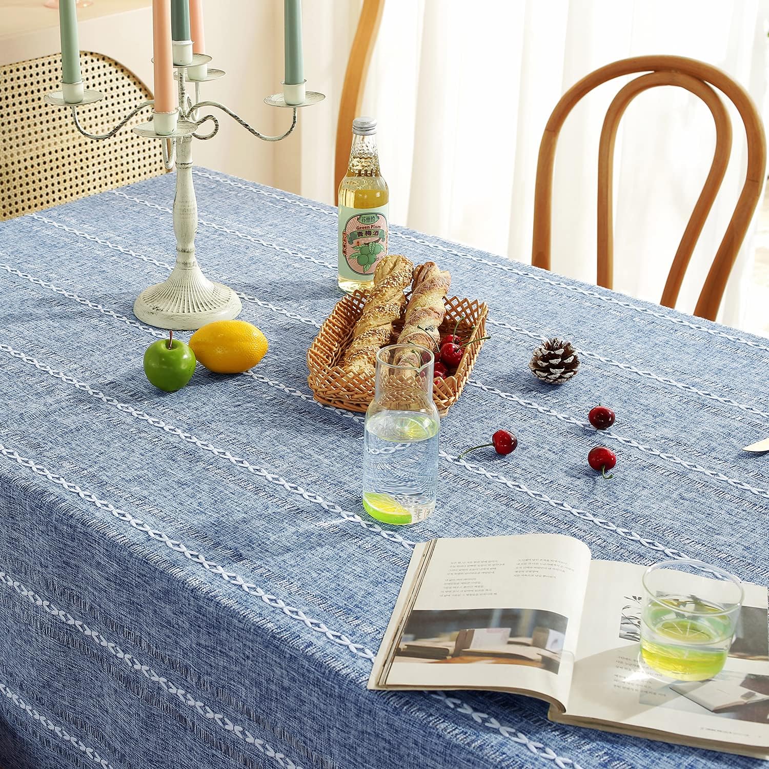 Detalle de Chassic 60 x 120 Inch Rectangular Tablecloth in Hemstitch Blue