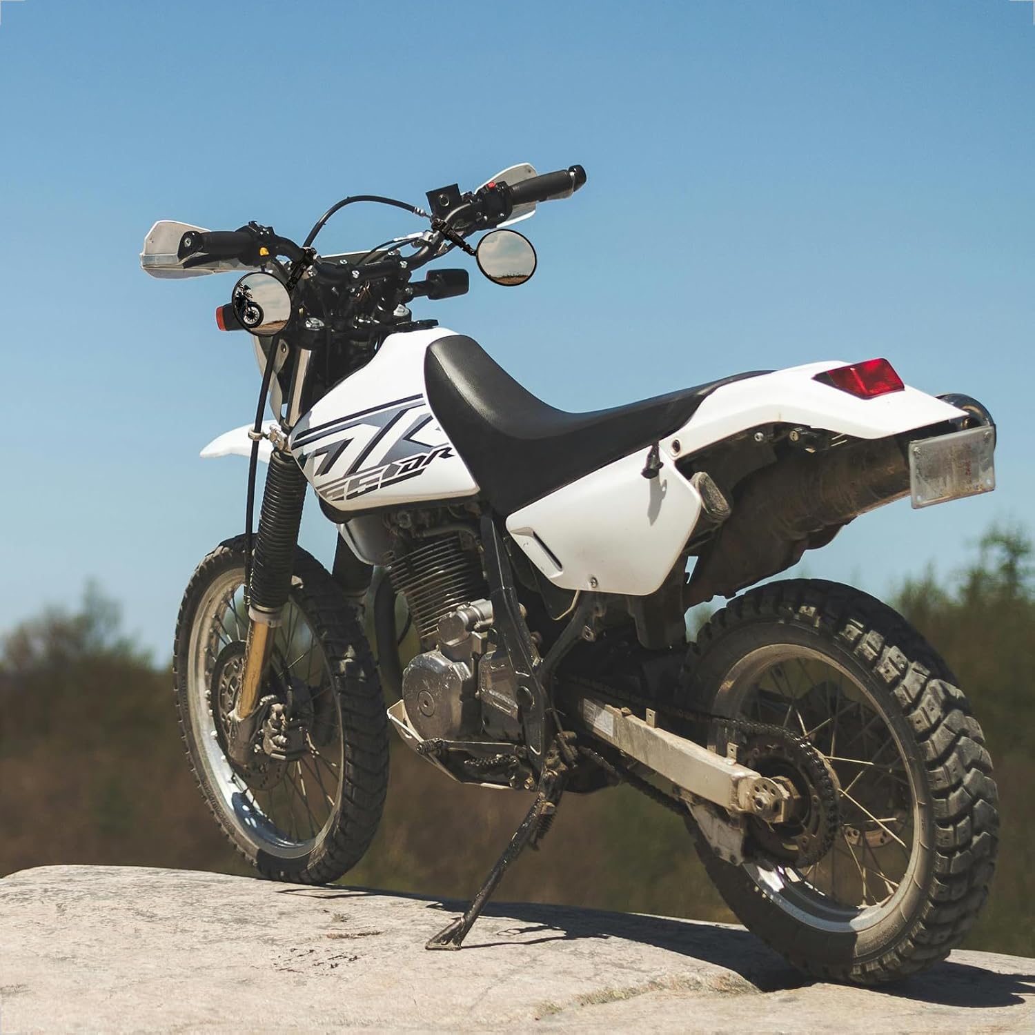 Detalle 2 de evermotor Motorradspiegel E-geprüft (E24) – CNC Lenkerendenspiegel Ø95 mm, 360° verstellbar, für Ø22 mm Lenker (Paar)