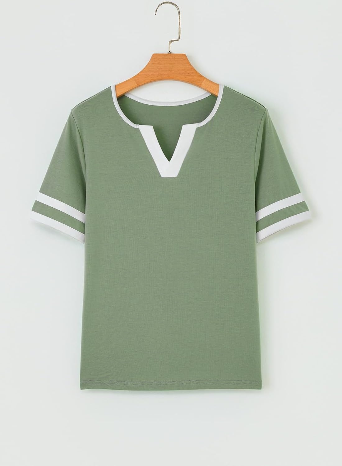 Thumbnail 6 de SHEWIN Women’s V-Neck Short-Sleeve Colorblock Summer T-Shirts (Cool & Soft Blend)